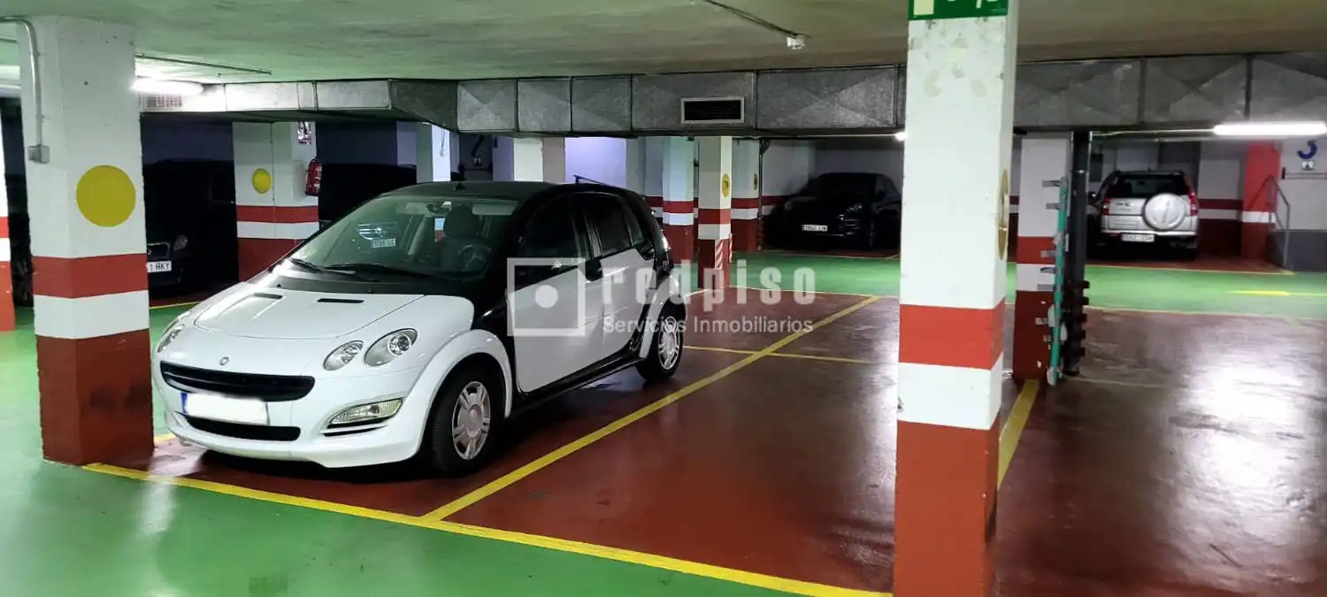 Einzelparkplatz mit Aufzug zum Verkauf in del Doctor Esquerdo, imagen 2