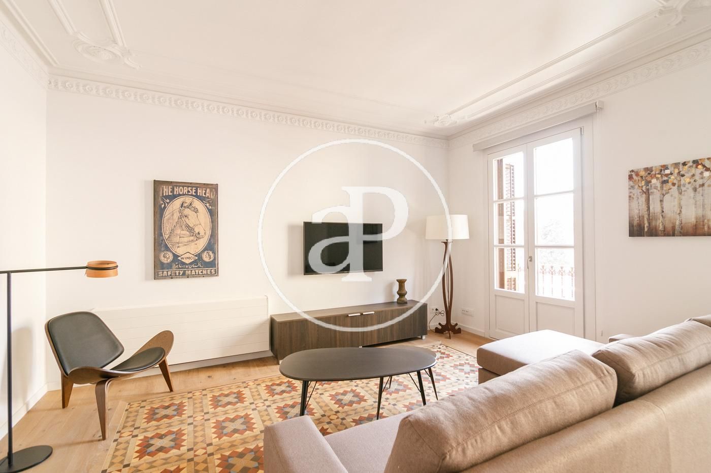 Sala de estar de Piso de alquiler en  Barcelona Capital con Aire acondicionado, Calefacción y Amueblado