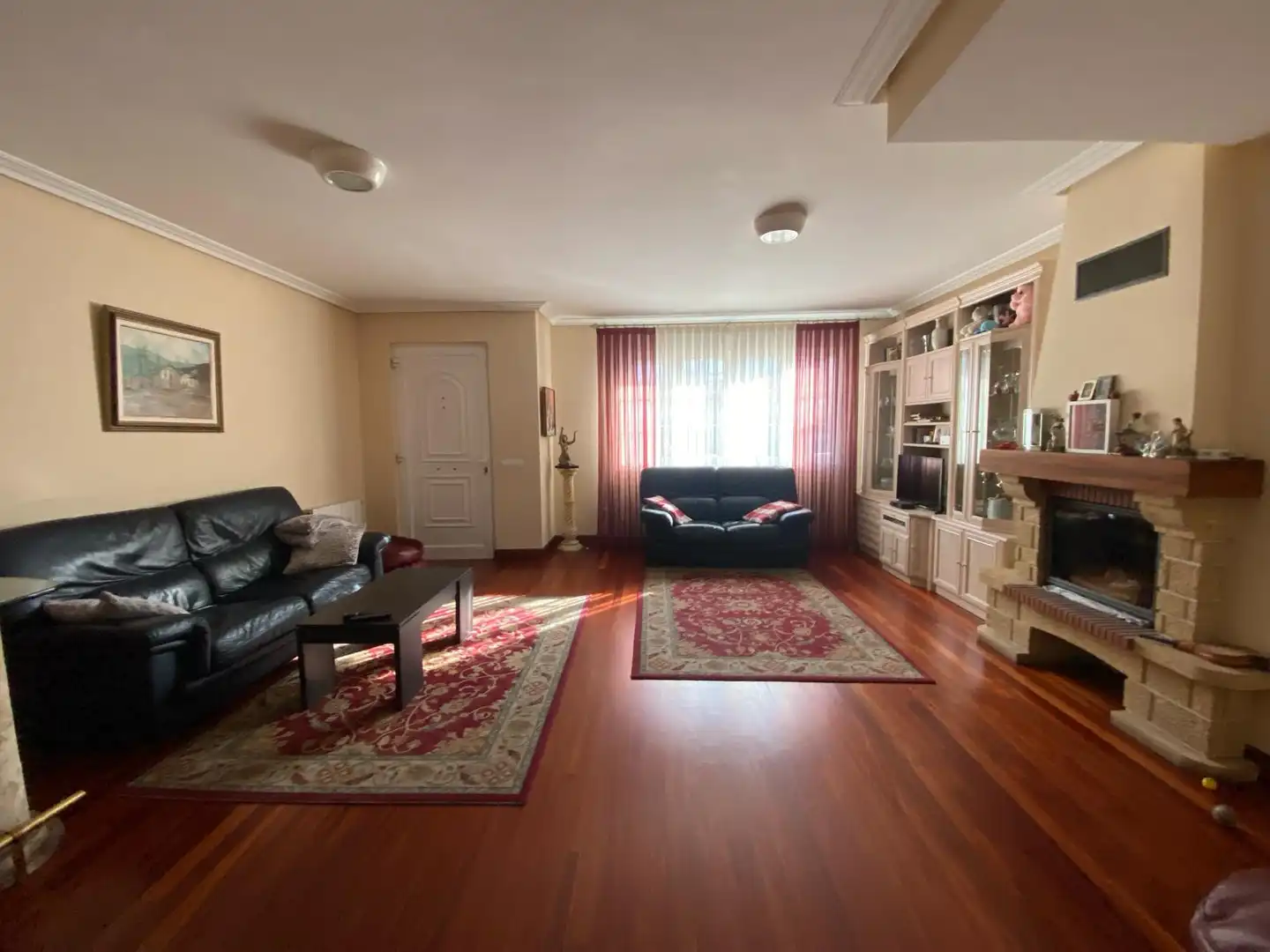 Sala de estar de Casa adosada en venta en Durango con Calefacción, Jardín privado y Parquet