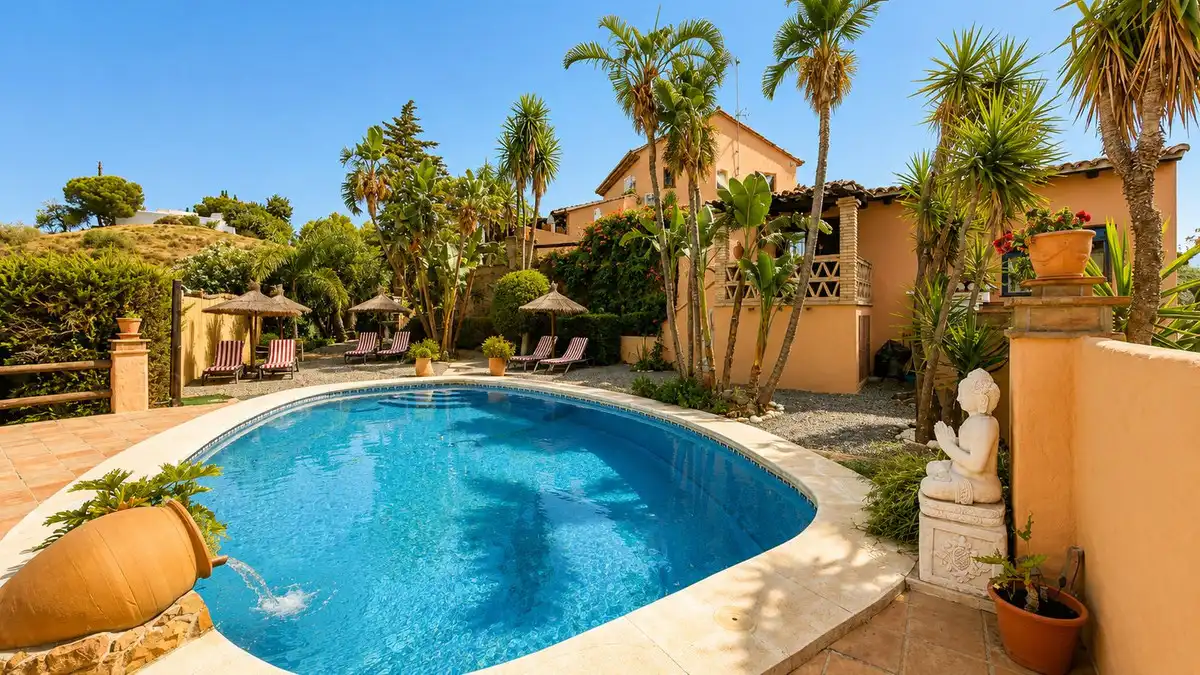 Piscina de Finca rústica en venda en Cártama amb Aire condicionat, Jardí privat i Terrassa