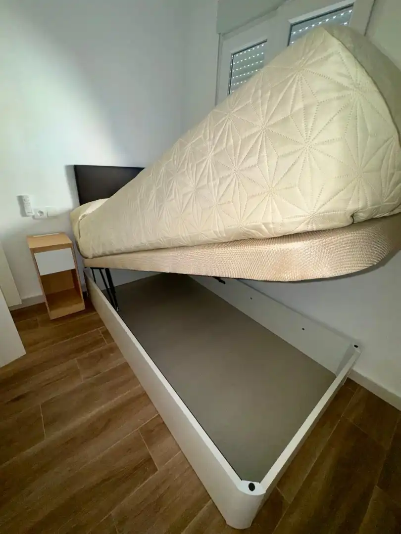 Habitación de Piso para compartir en Puerto Real con Parquet, Amueblado y Horno