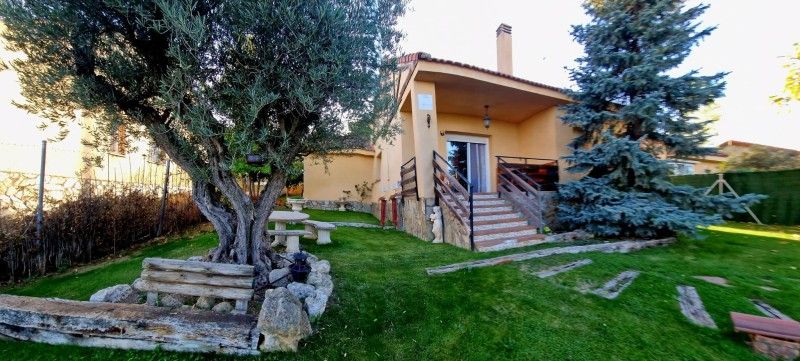 Garden of House or chalet for sale in Zarzuela del Monte  with Heating, Terrace and Storage room