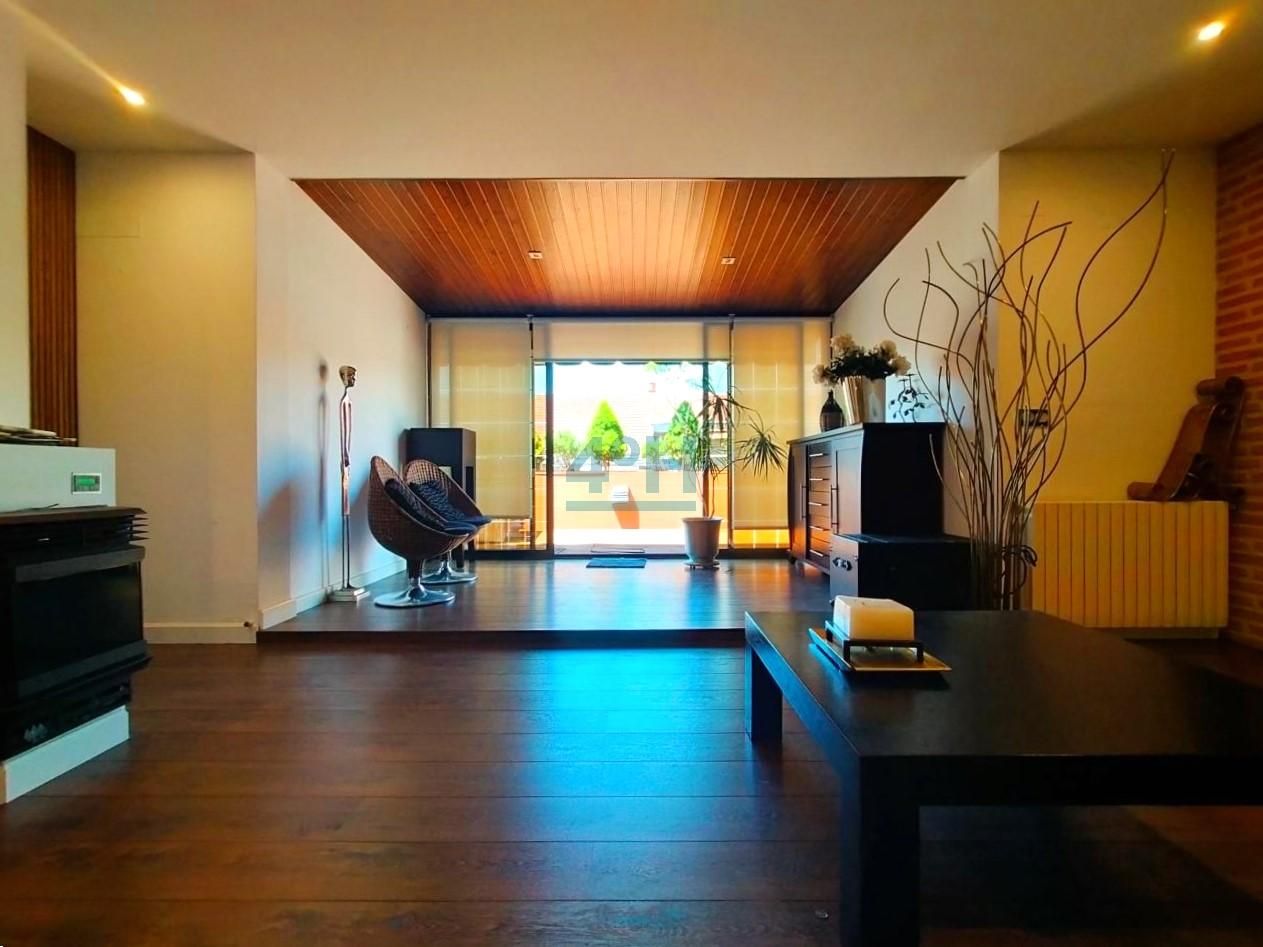Living room of Flat to rent in Ourense Capital   with Heating, Terrace and Furnished
