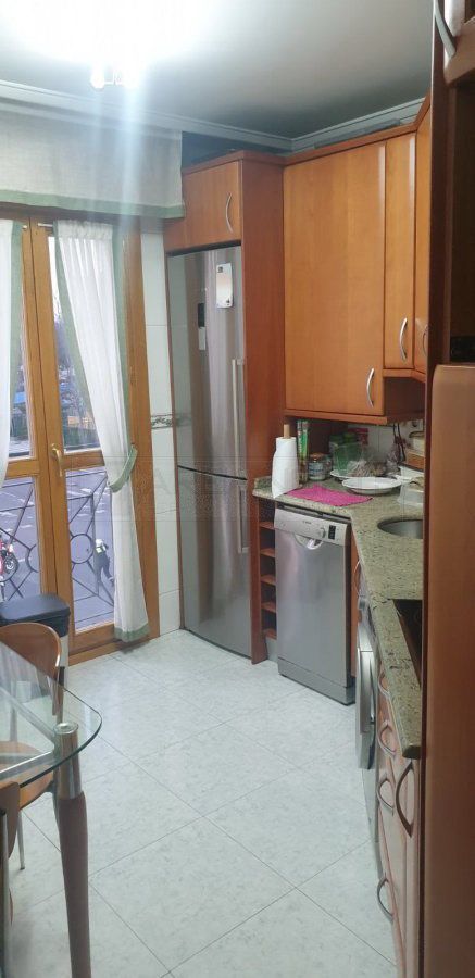 Cuina de Pis en venda en Vitoria - Gasteiz amb Calefacció, Parquet i Traster