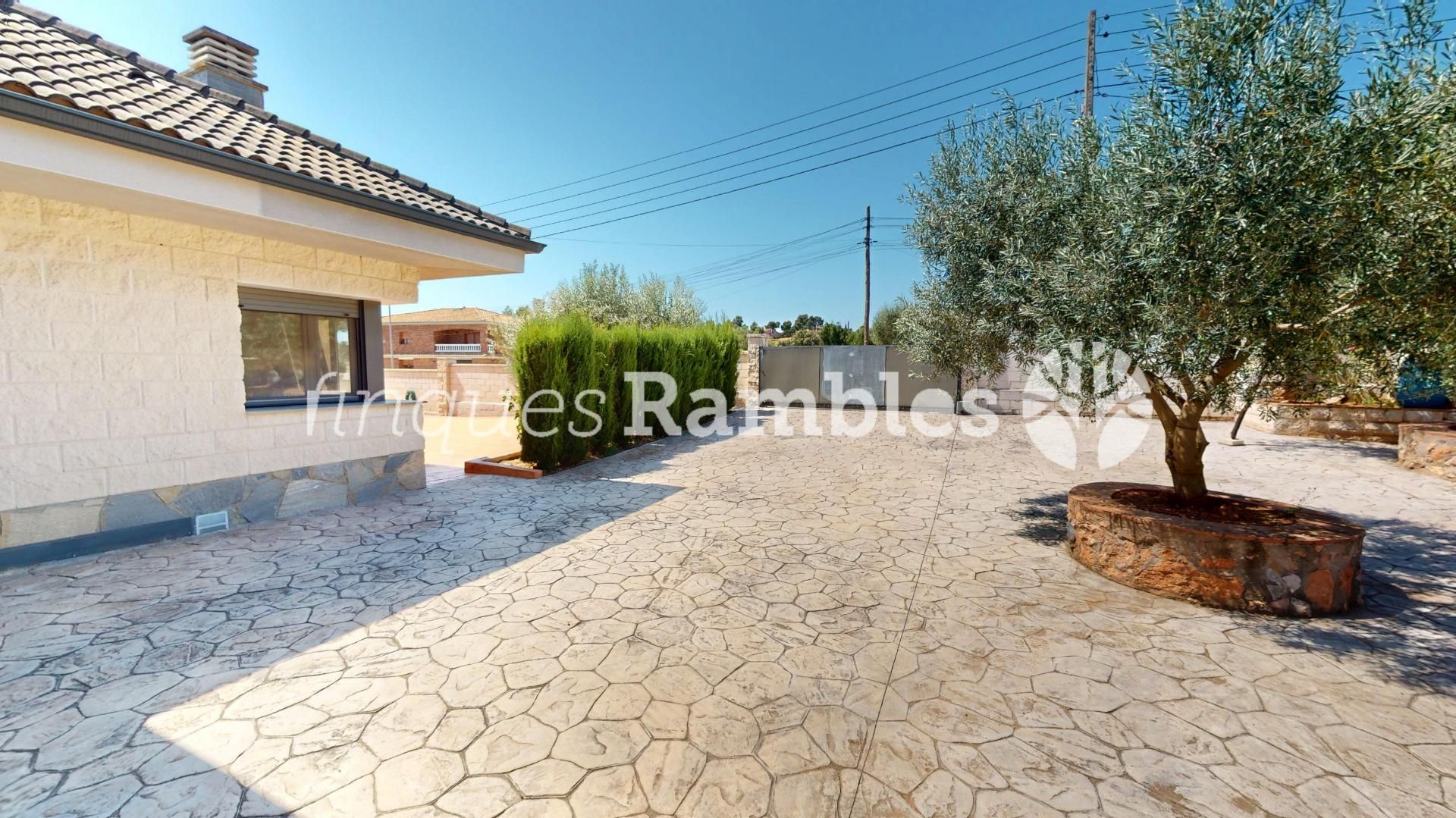 Exterior view of House or chalet for sale in Cabrera d'Anoia  with Air Conditioner, Heating and Private garden