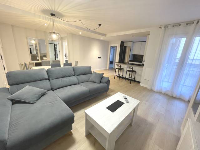 Piso en Alquiler en Calle Agricultura en Garrido Sur