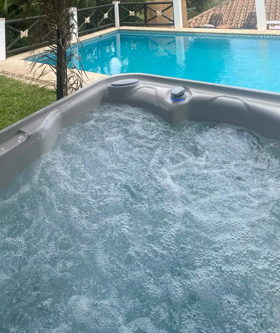 Piscina de Casa o chalet en venta en Benahavís con Aire acondicionado, Jardín privado y Terraza