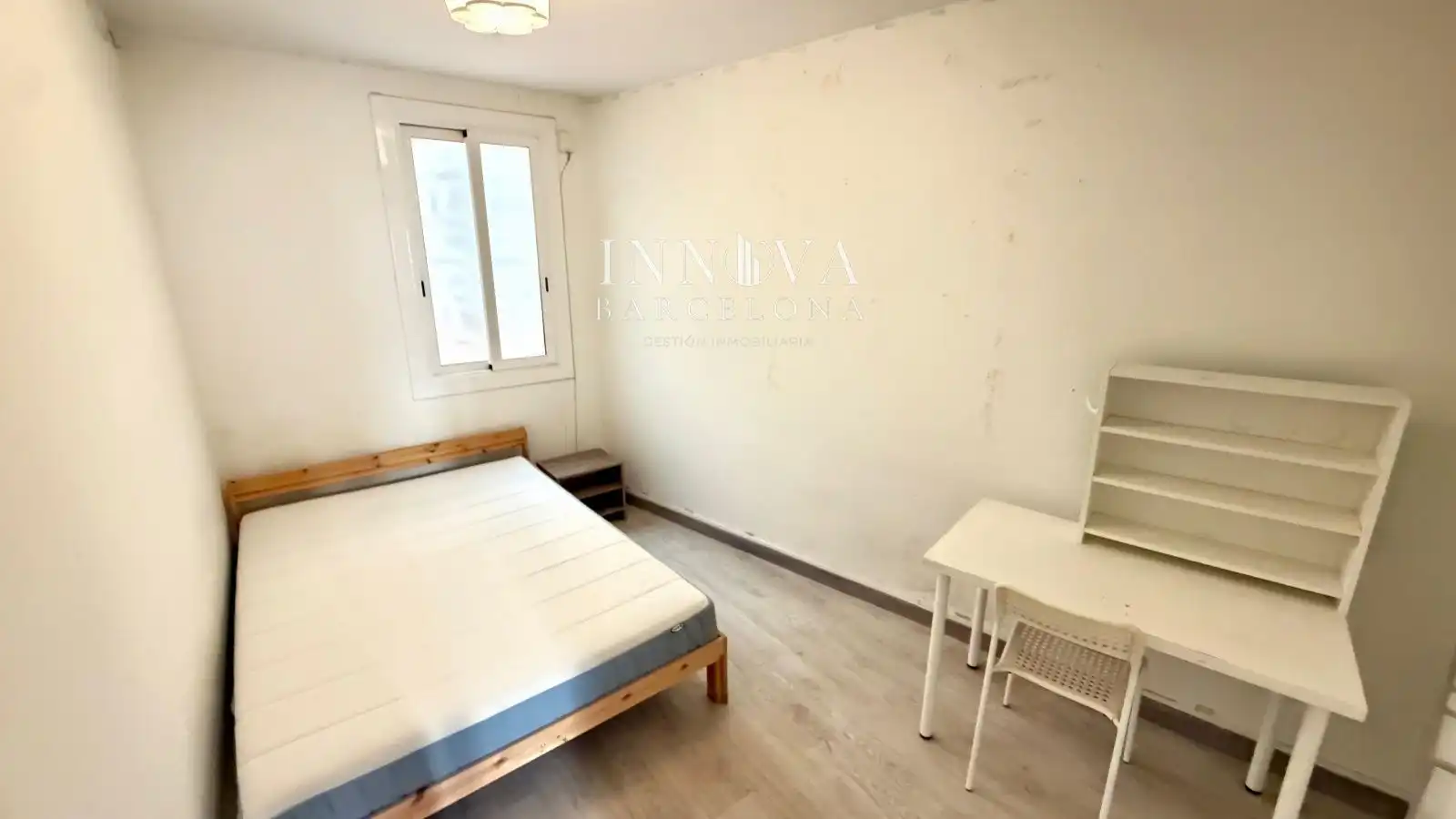 Bedroom of Flat for sale in Ciutat Vella