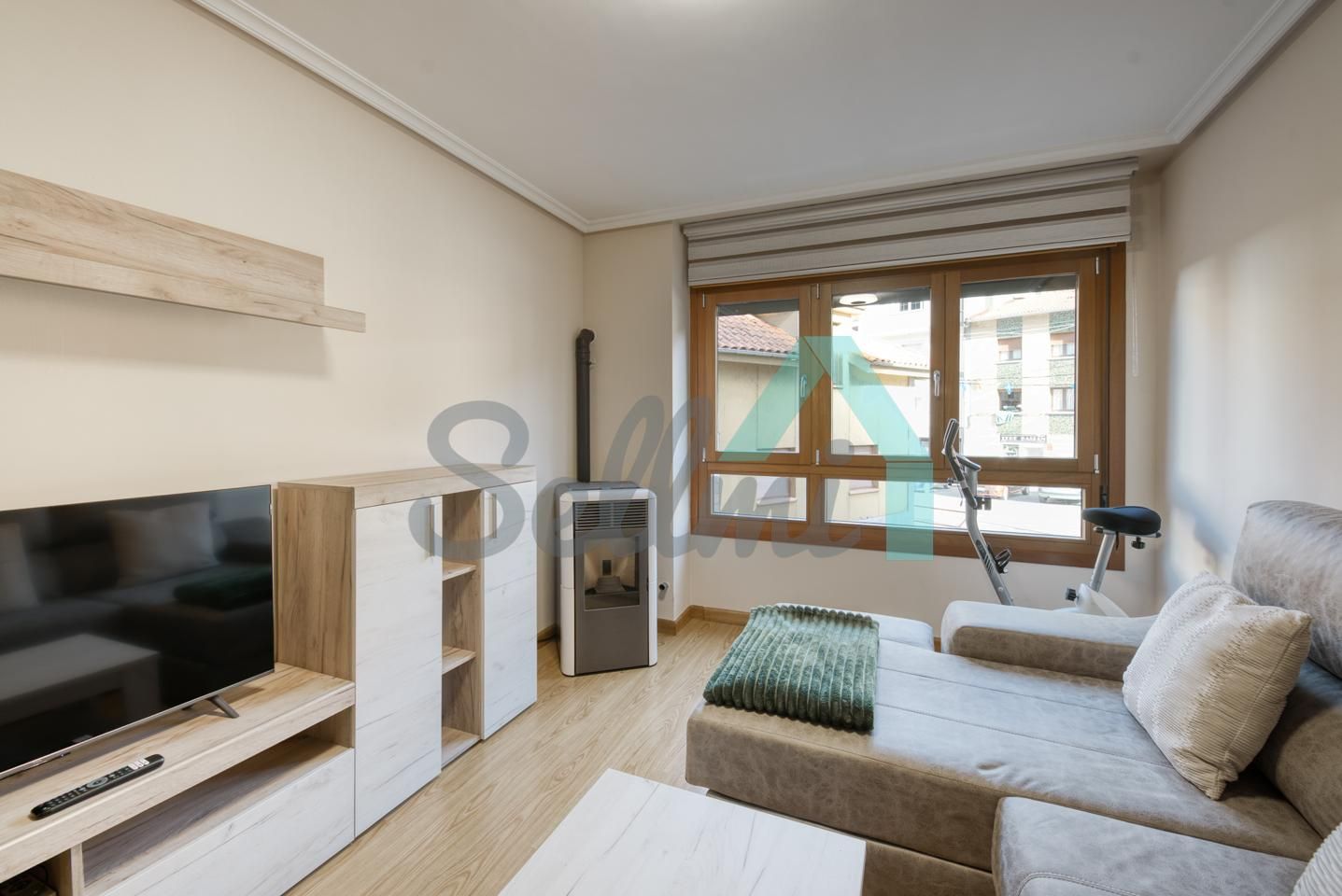 Sala de estar de Planta baja en venta en Aller con Calefacción, Terraza y Amueblado