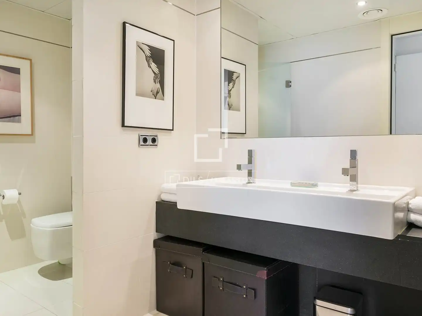 Badezimmer von Dachboden zum Verkauf in Barcelona mit Klimaanlage, Heizung und Privatgarten
