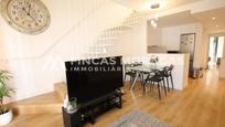 Living room of Flat for sale in Sant Cugat del Vallès  with Air Conditioner, Heating and Parquet flooring