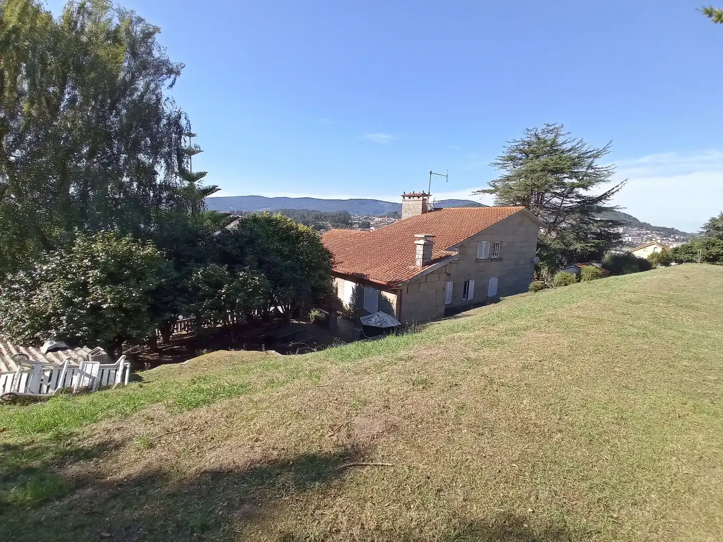 Casa o xalet en venda en Pontevedra Capital  amb Calefacció, Jardí privat i Parquet