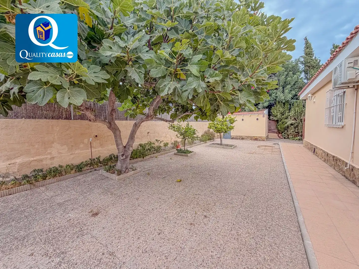 Garden of Houses for sale in Mutxamel  with Air Conditioner, Heating and Terrace