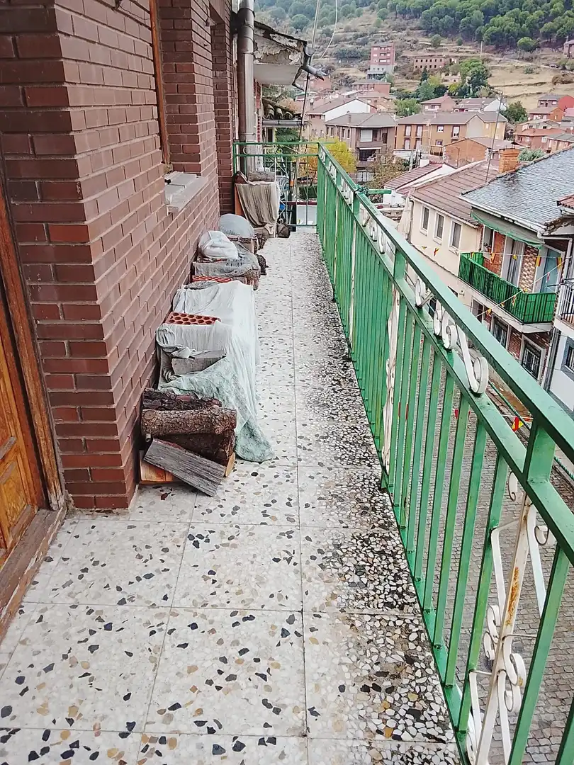 Terrassa de Pis en venda en El Hoyo de Pinares , Ávila