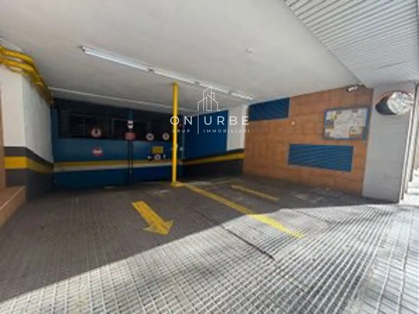 Einzelparkplatz zum Verkauf in Calle Rocafort, imagen 3