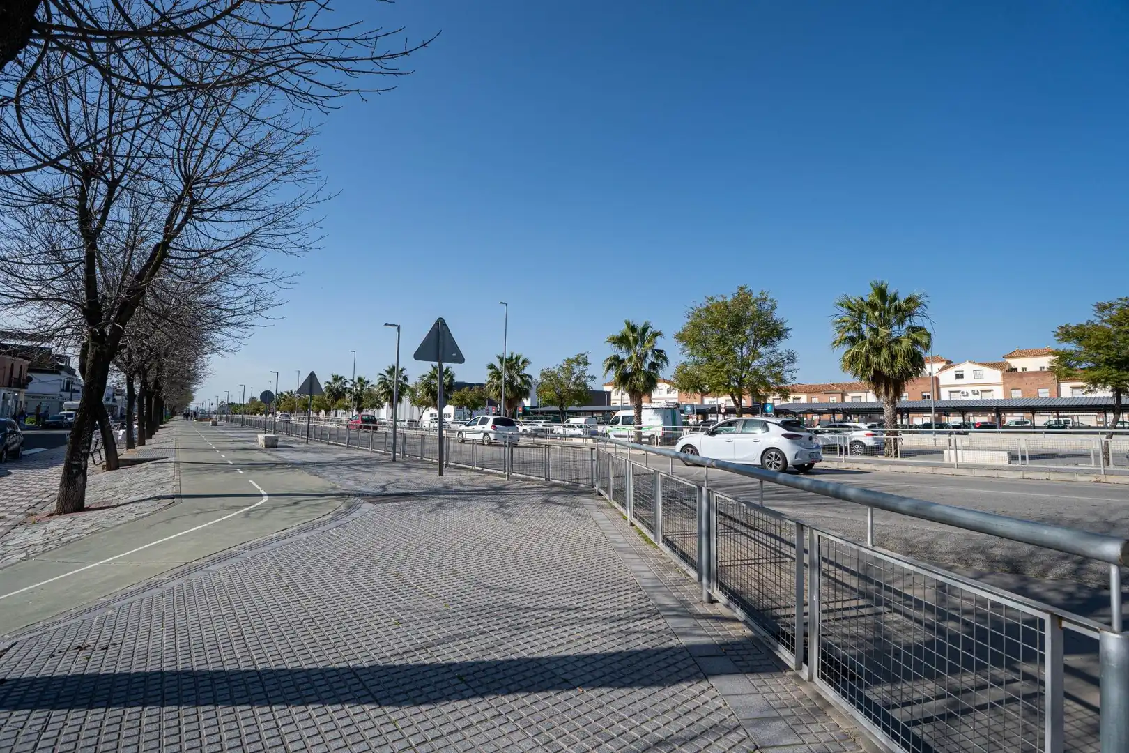 Business premises for sale in Avenida CONSTITUCION 38