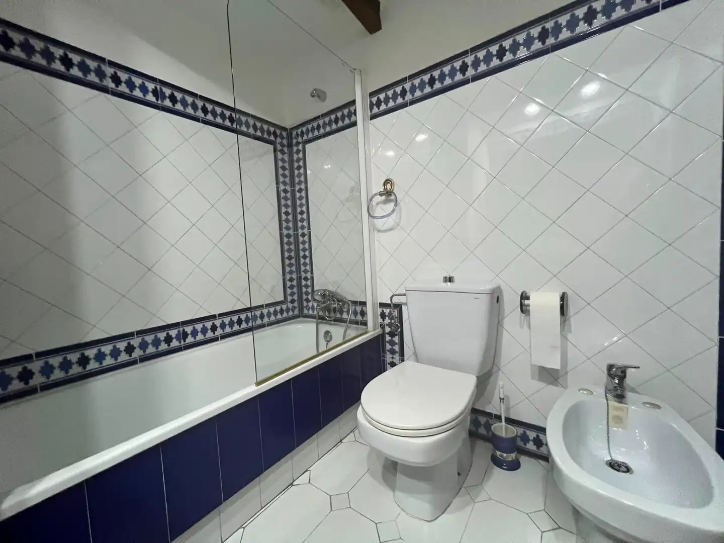 Baño de Apartamento en venta en Madrid
