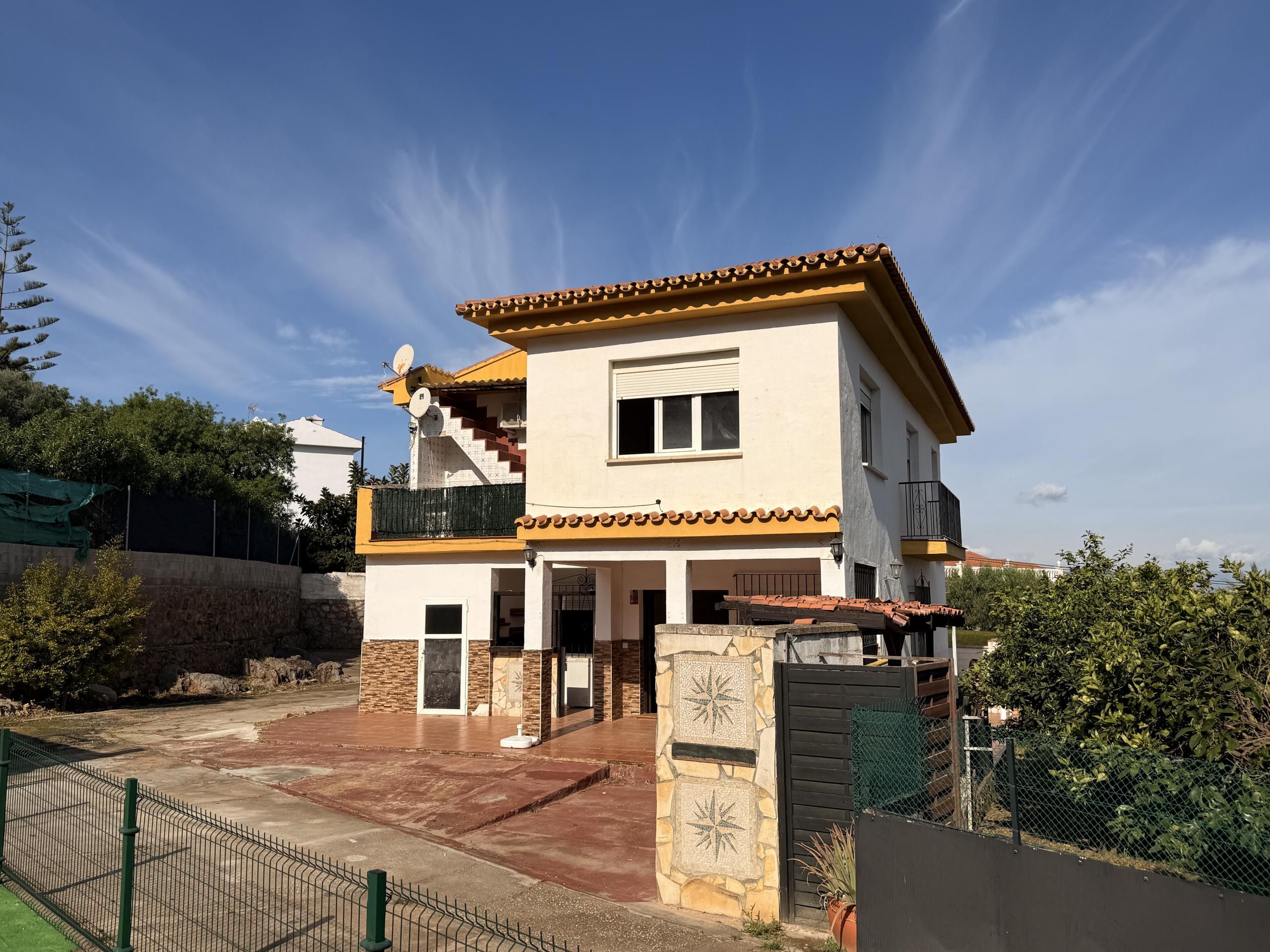 Exterior view of Houses for sale in Alhaurín de la Torre  with Private garden, Terrace and Swimming Pool