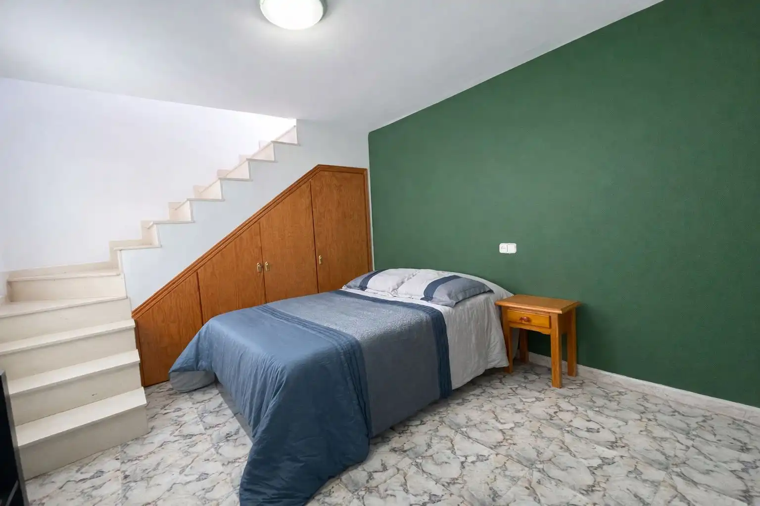 Dormitori de Casa o xalet en venda en Viñuela amb Moblat i Balcó
