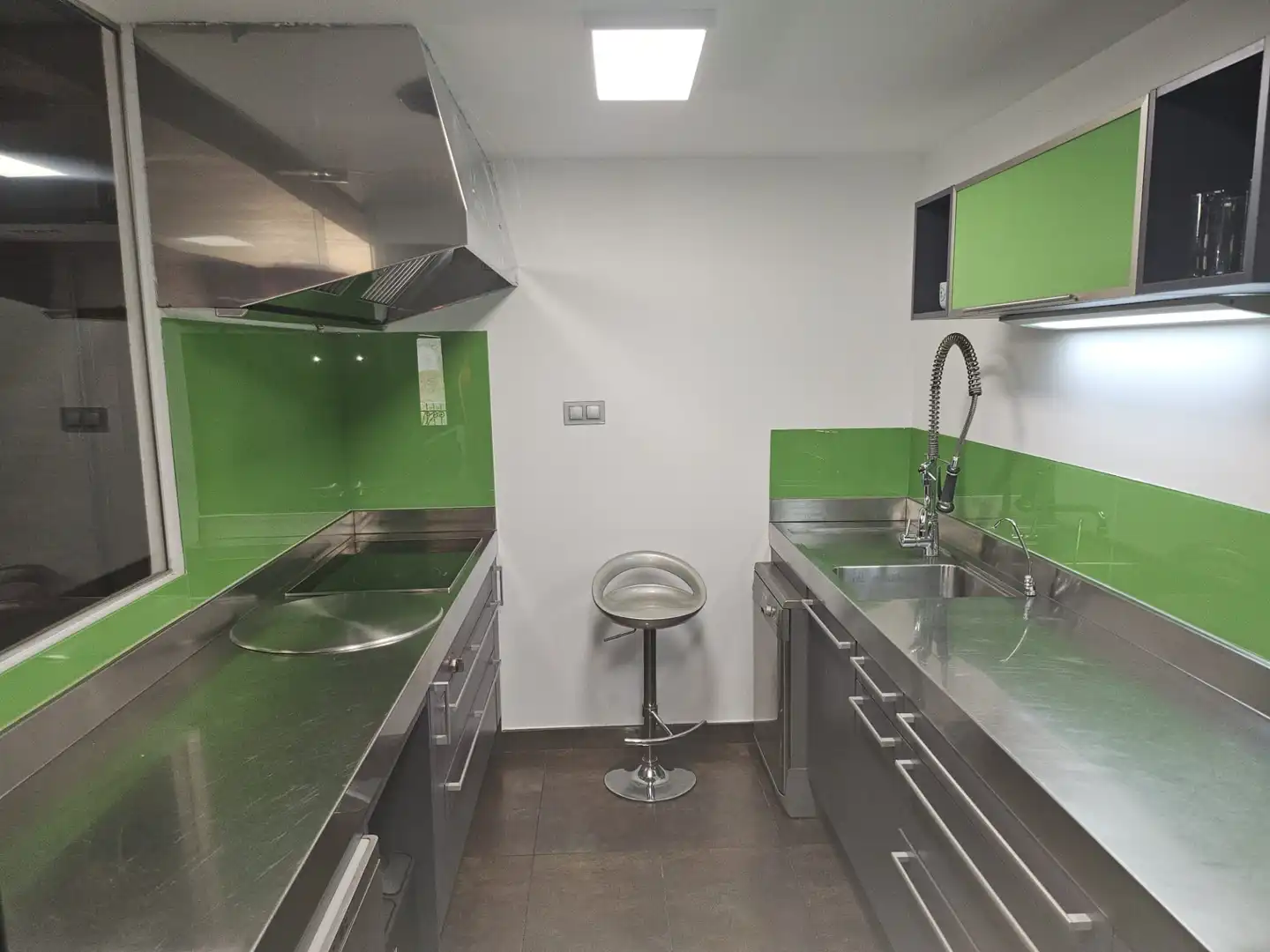 Kitchen of Flat for rent in Zaragoza  with Heating, Parquet flooring and Furnished