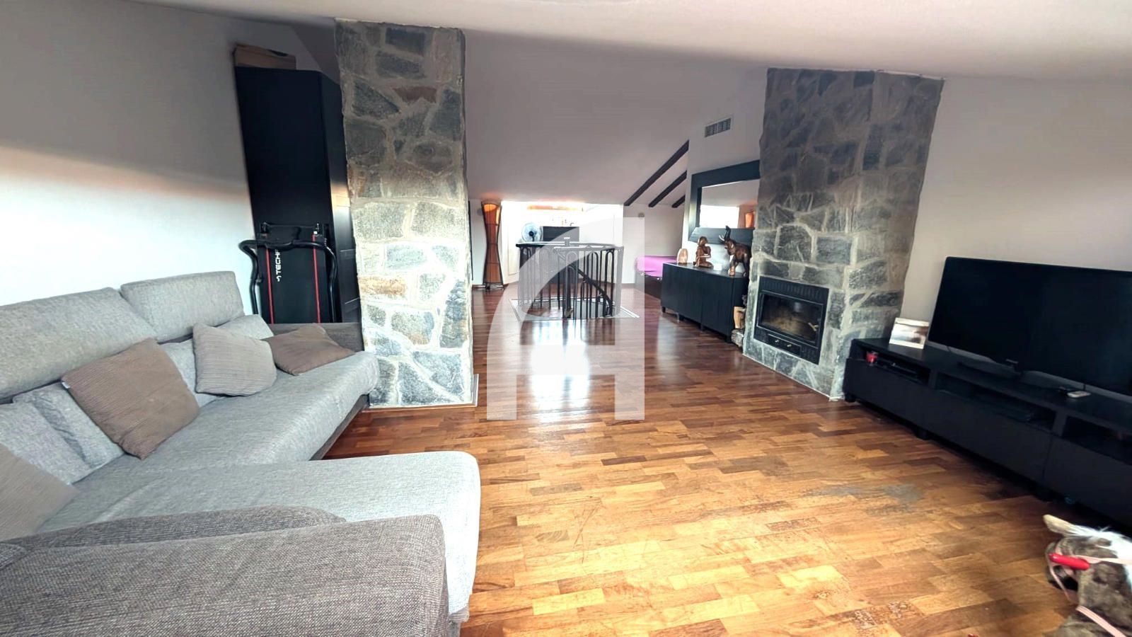 Sala d'estar de Dúplex en venda en Terrassa amb Calefacció, Terrassa i Traster