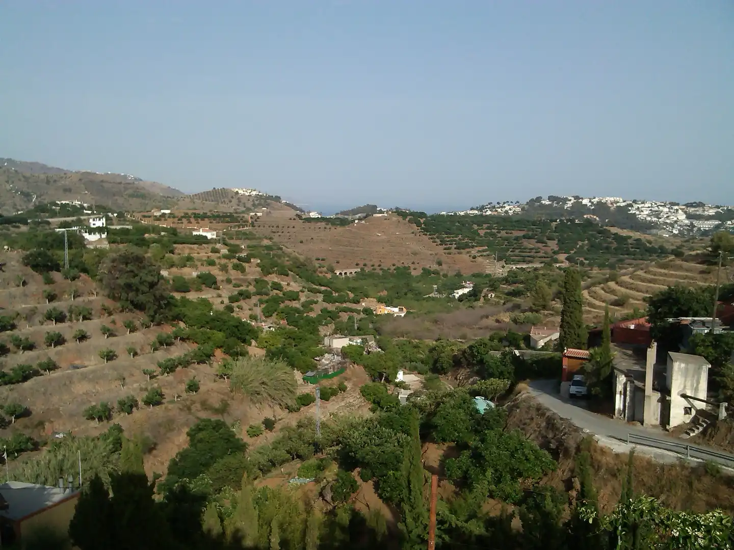 Vista exterior de Casa adosada en venta en Almuñécar con Aire acondicionado, Terraza y Piscina