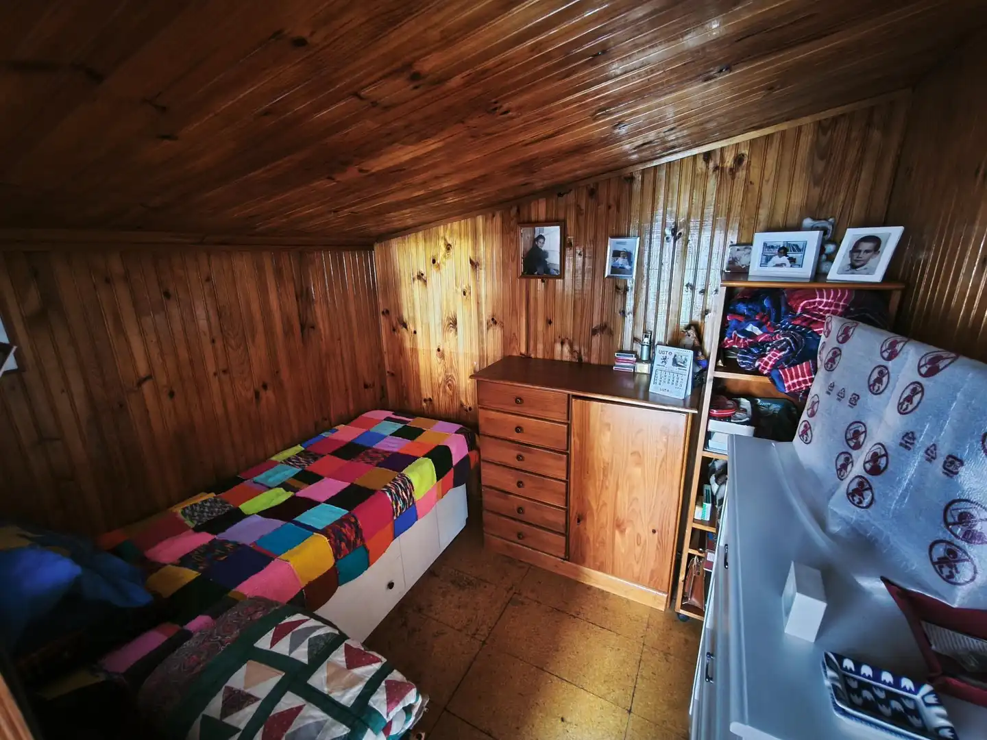 Habitación de Ático en venta en San Andrés del Rabanedo con Calefacción, Terraza y Amueblado