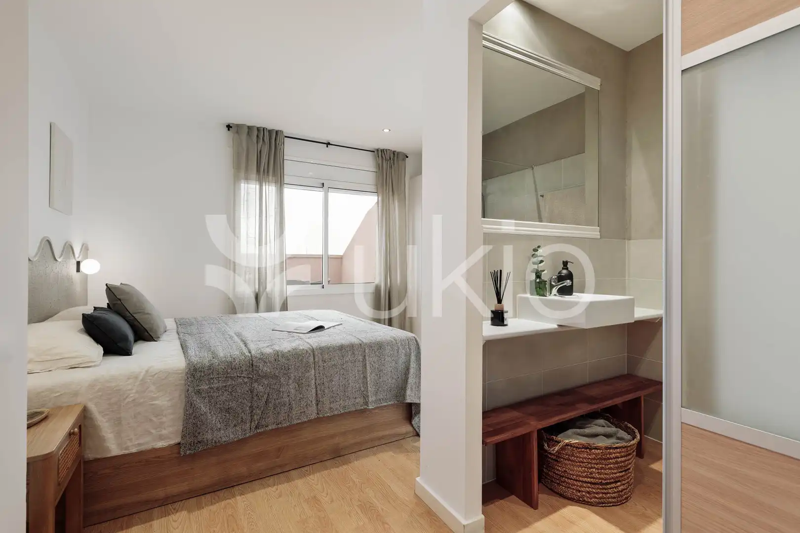 Habitación de Apartamento de alquiler en Barcelona con Aire acondicionado, Calefacción y Terraza