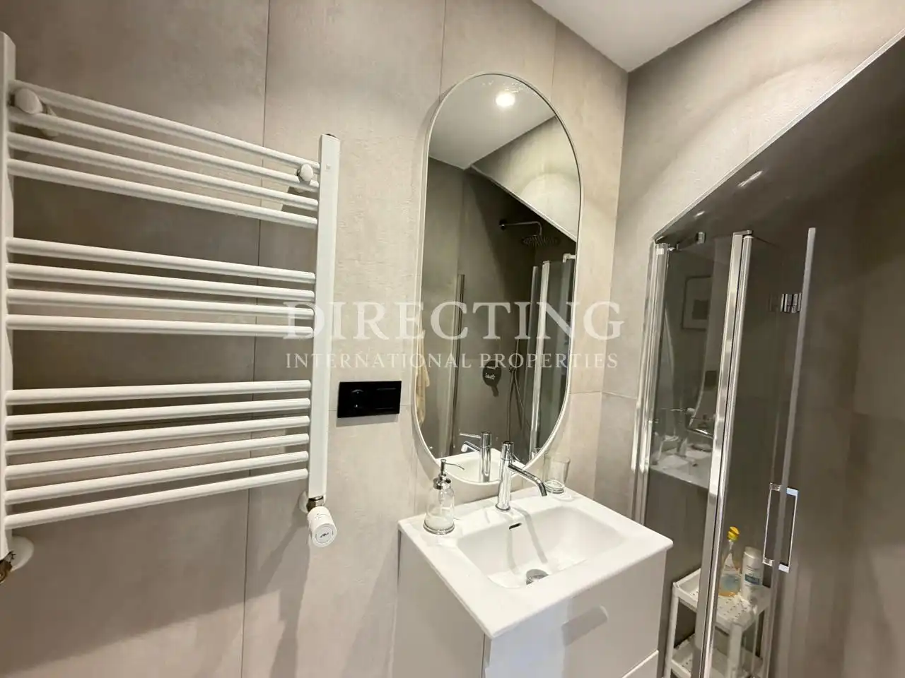 Bathroom of Attic for rent in Barrio de Salamanca