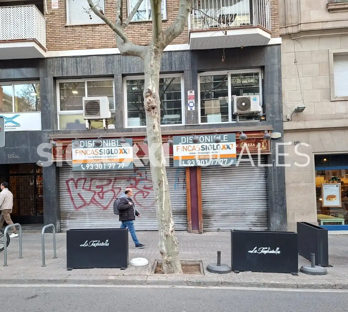 Vista exterior de Local de lloguer en Barcelona amb Aire condicionat