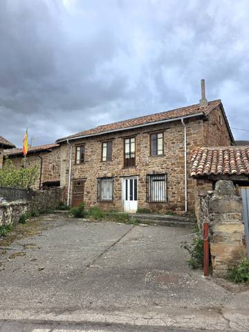 Casa-chalet en Venta en Cillamayor - CL IGLESIA          CILL en Brañosera