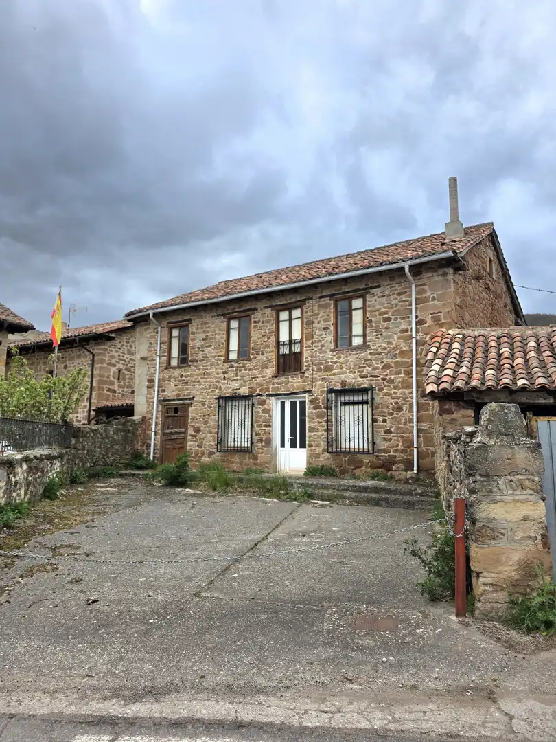 Vista exterior de Casa o chalet en venta en Brañosera con Trastero y Amueblado