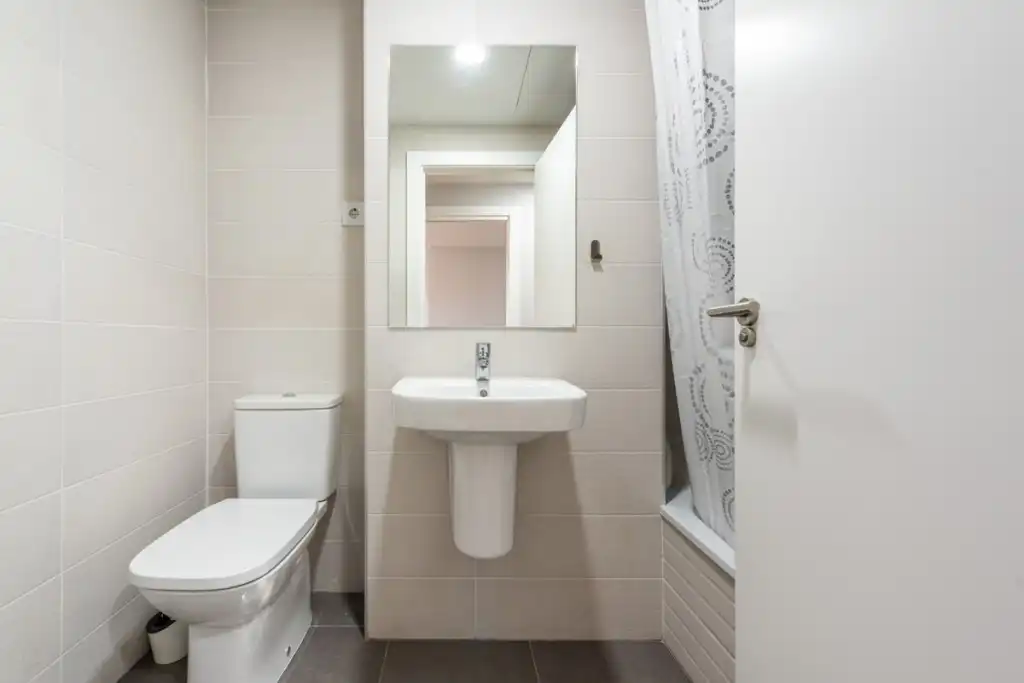 Bany de Apartament en venda en Mijas amb Aire condicionat, Terrassa i Piscina