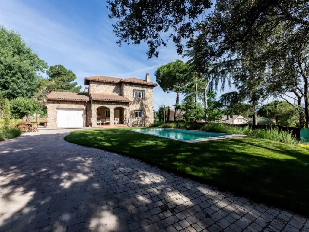 Vista exterior de Casa o chalet en venta en Galapagar con Jardín privado, Terraza y Trastero