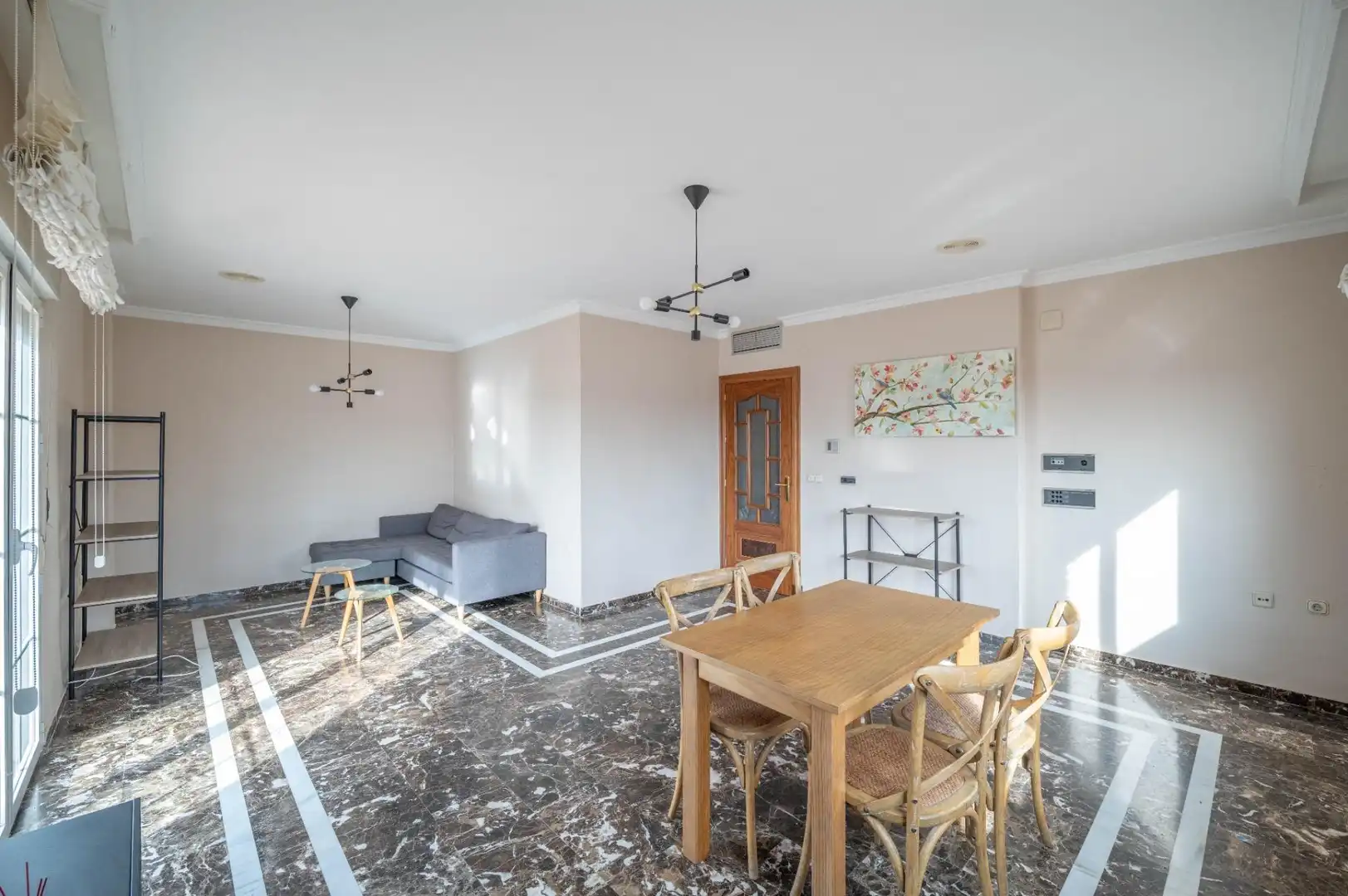 Wohnzimmer von Dachboden zum Verkauf in Maracena