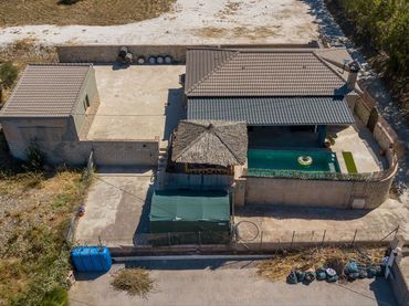 Villa con piscina in vendita a Calle Málaga