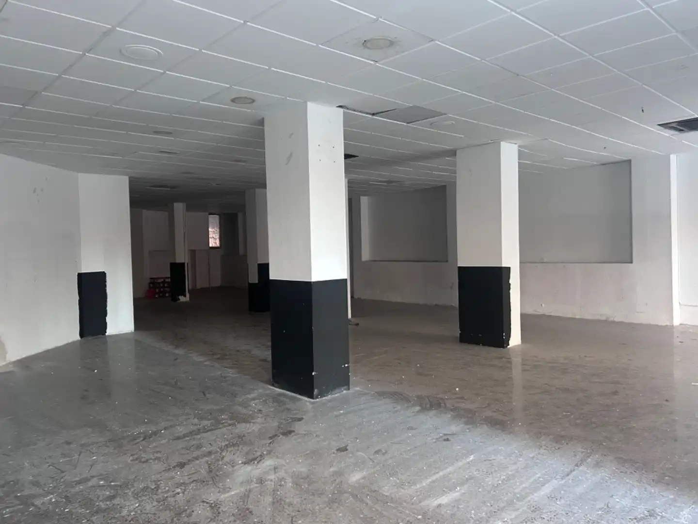 Local commercial à louer à Avinguda de Josep Tarradellas, imagen 3