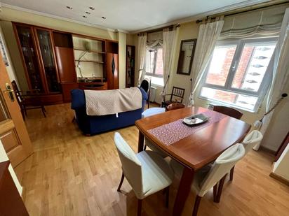 Living room of Flat to rent in Salamanca Capital  with Air Conditioner, Heating and Furnished