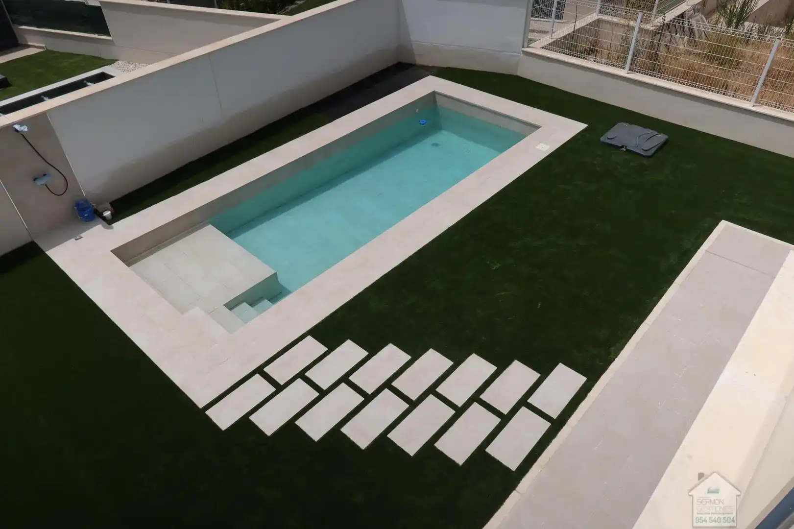 Swimming pool of Houses for rent in Dos Hermanas  with Air Conditioner, Terrace and Storage room
