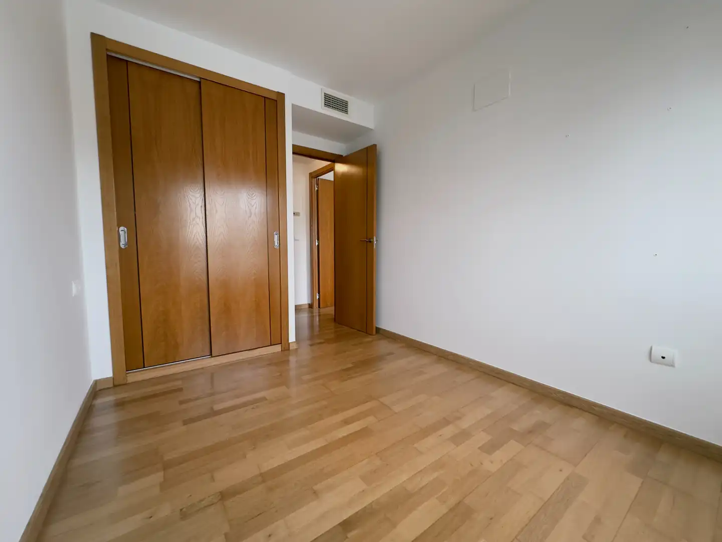 Habitación de Apartamento en venta en Santa Pola con Aire acondicionado, Calefacción y Parquet