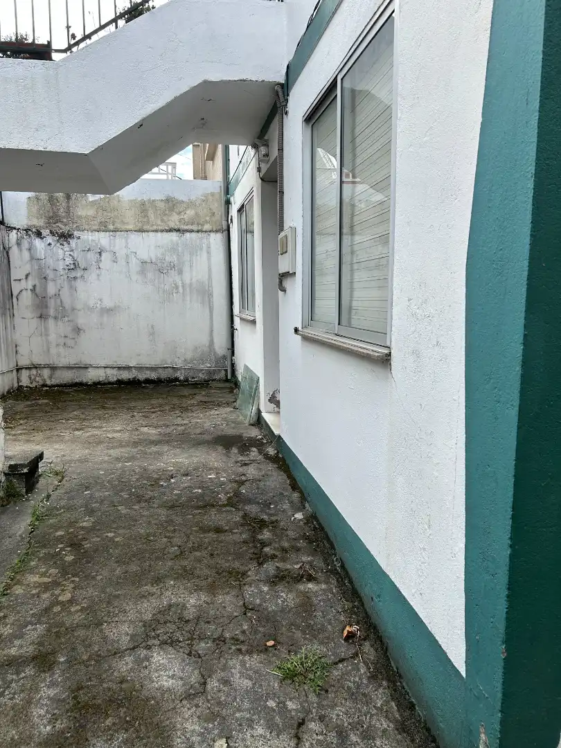 Vista exterior de Casa adosada en venda en Redondela amb Calefacció i Moblat