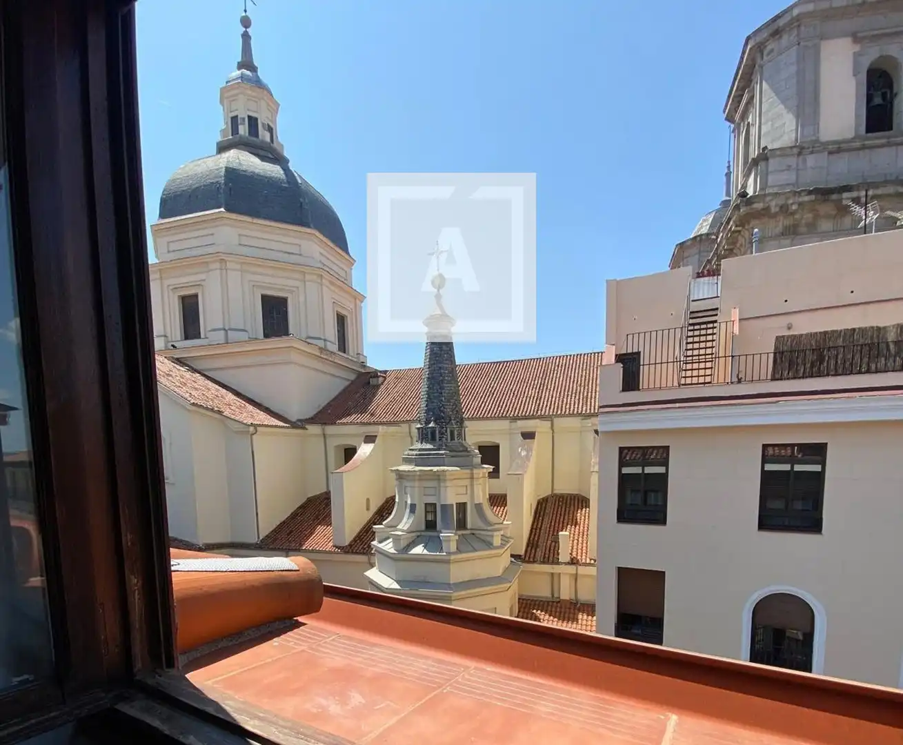 Vista exterior de Piso en venta en Madrid con Aire acondicionado, Calefacción y Amueblado
