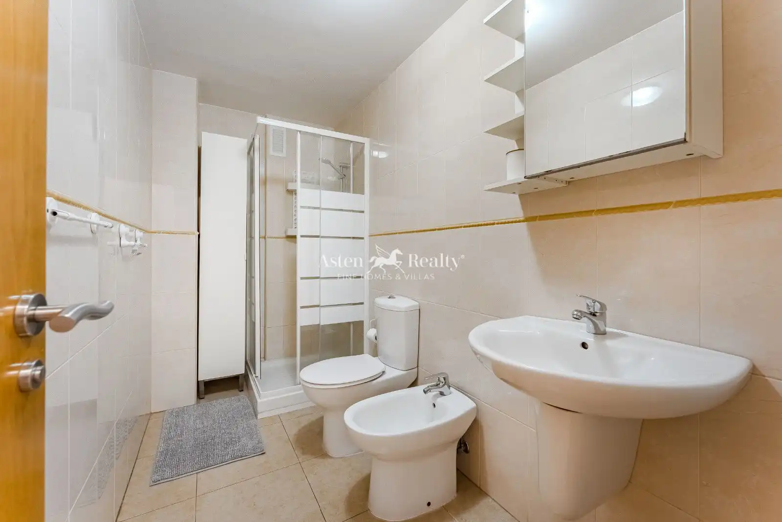 Baño de Dúplex en venta en Guía de Isora con Terraza, Trastero y Amueblado