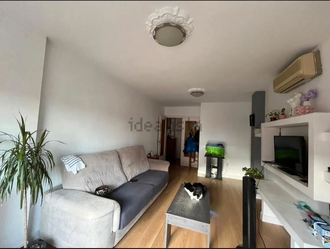 Sala d'estar de Pis en venda en  Almería Capital amb Aire condicionat i Balcó