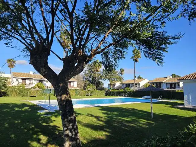 Swimming pool of Detached homes for rent in Sotogrande  with Air Conditioner, Private garden and Terrace