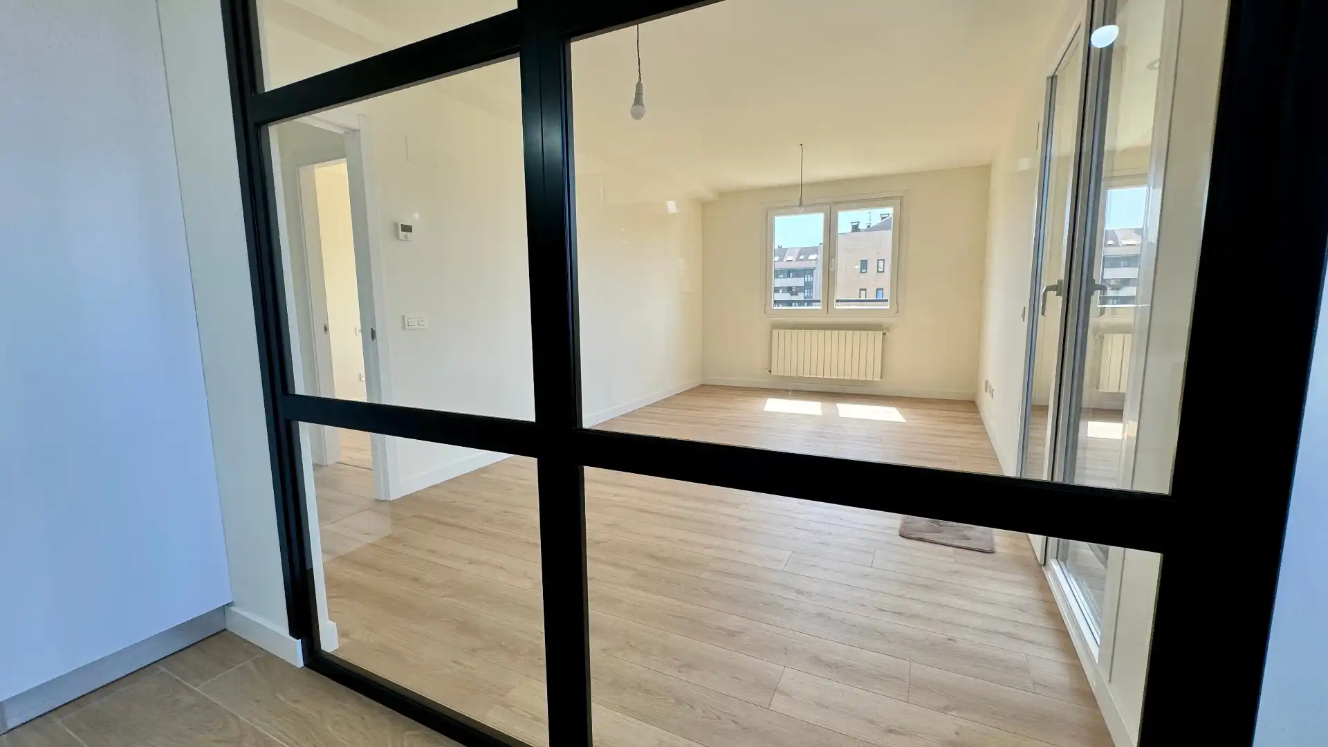 Habitación de Piso en venta en Gijón  con Calefacción, Parquet y Terraza