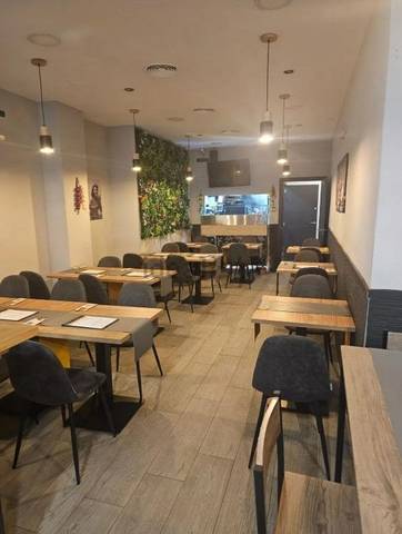 Local comercial en Alquiler en Casco Antiguo - Sta. Cruz - Ayuntamiento