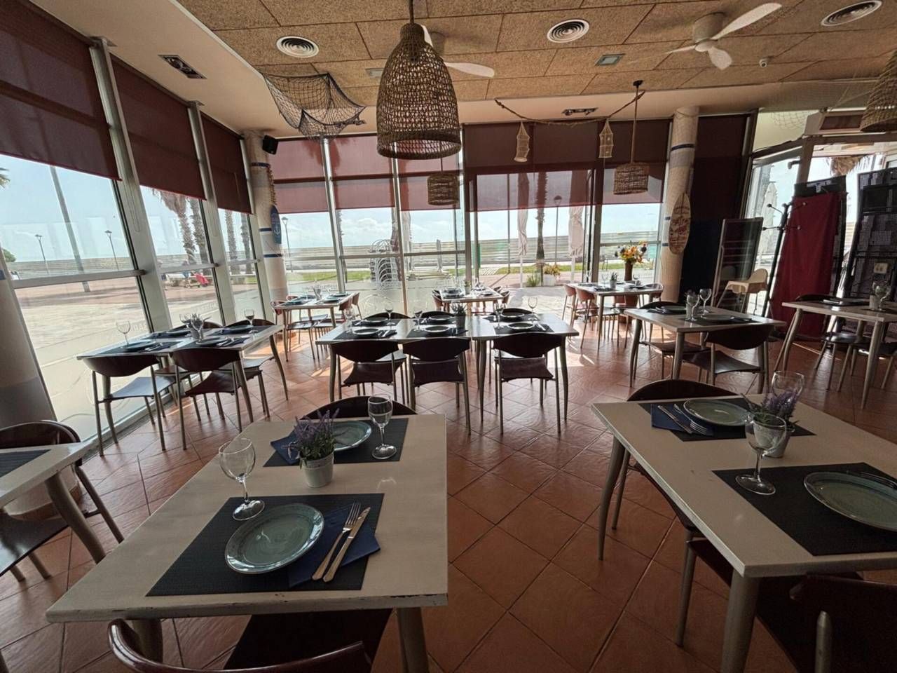 Premises for sale in Cubelles