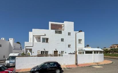 Vista exterior de Casa o xalet en venda en Cuevas del Almanzora amb Aire condicionat, Terrassa i Moblat