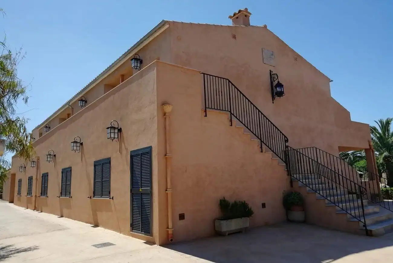 Vista exterior de Edificio en venta en Ses Salines con Piscina comunitaria